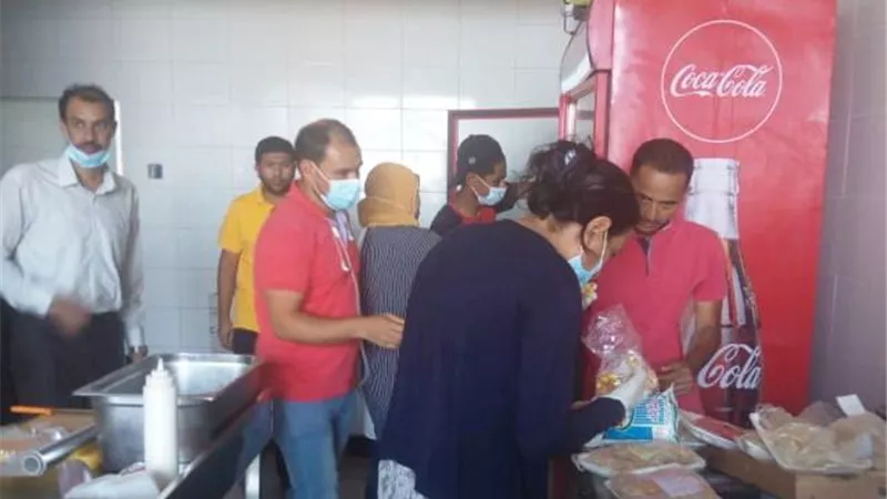 لجنة الرقابة على المطاعم والمنشآت السياحية فى مطروح تفتش على المطاعم.. بالصور