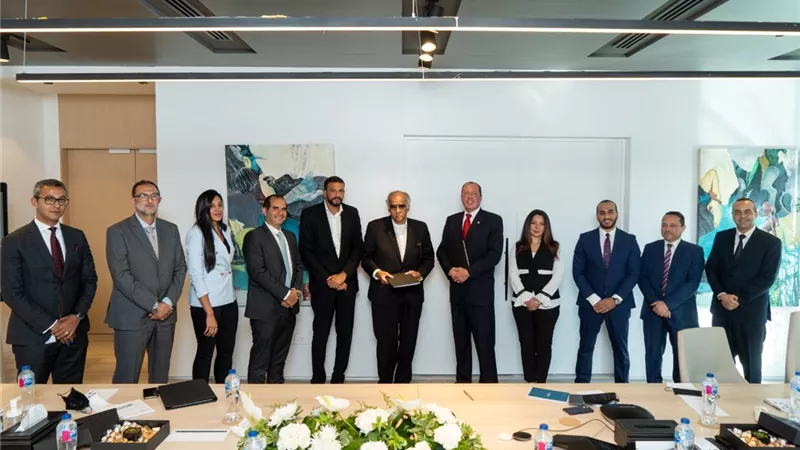 موانئ دبي ومجموعة انترو توقعان اتفاقية لإعادة تشغيل المحجر والمجزر الآلي بالعين السخنة