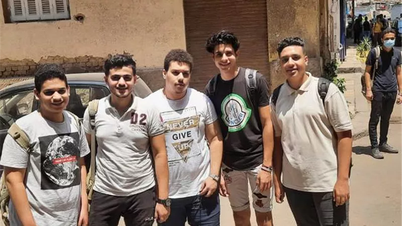 طلاب العلمى: التفاضل والتكامل اسئلته للطالب فوق المتوسط والجولوجيا مسك الختام لطلاب العلوم