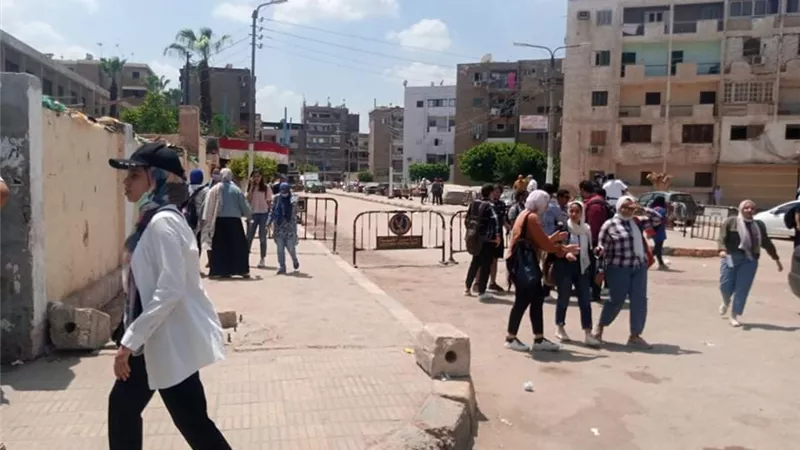 فرحة وزغاريد امام لجان القليوبية في ختام الثانوية العامة