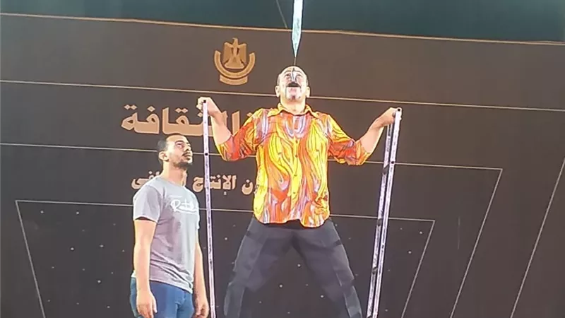 الساحر والمواويل الشعبية فى برنامج 