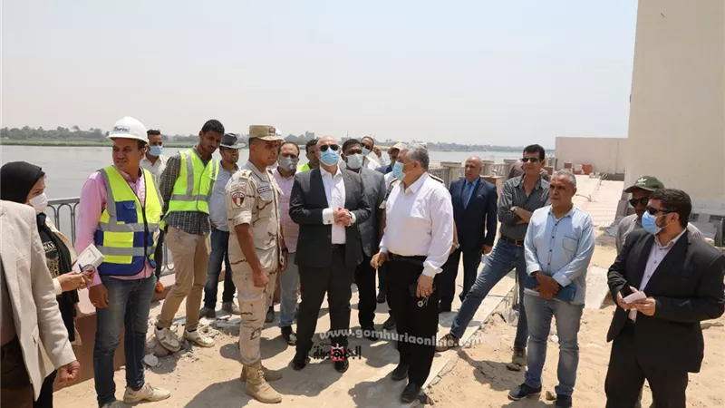 محافظ بني سويف يتفقد العمل بالمنطقة السفلية بمشروع تطوير الكورنيش
