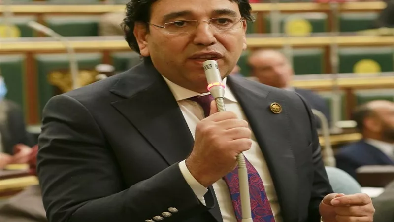 النائب أيمن محسب يطالب بخطة لتطوير البحيرات ووقف التعدى عليها