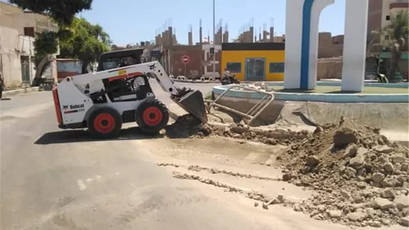 تكثيف أعمال النظافة ورفع المخلفات بالقصير