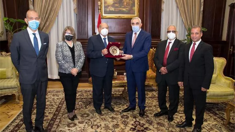 السفير العراقي يلتقي رئيس مجلس الشيوخ