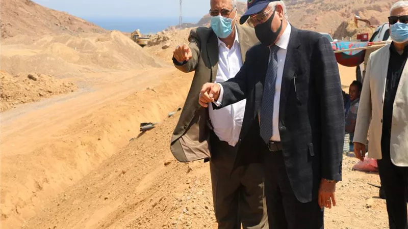 فودة يتفقد تطوير الطريق الدائري بشرم الشيخ والطرق أمام متحف الحضارة الإنسانية