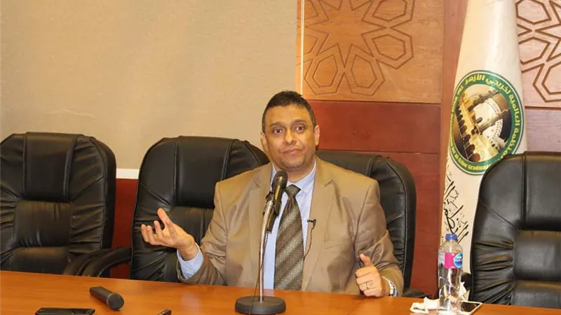 استخدامات وسائل التواصل الاجتماعي في الدعوة الإسلامية في محاضرة لعميد إعلام الأزهر للأئمة الماليين