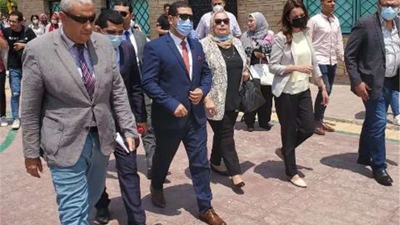 كلية التجارة بـ