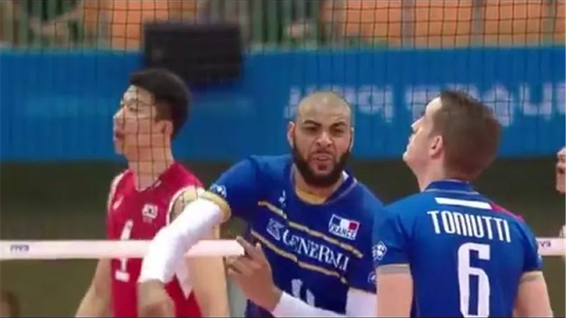 فرنسا تتأهل لنصف نهائي الأولمبياد بمنافسات الكرة الطائرة بالفوز على بولندا 3 - 2