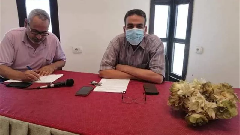 تعليم البحر الأحمر يناقش موقف الكتب بمخازن المديرية ودراسة العجز والزيادة للمعلمين