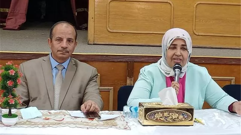 تكريم المشاركين فى تجهيز لجان امتحانات الثانوية العامة والدبلومات الفنية بقنا .. صور