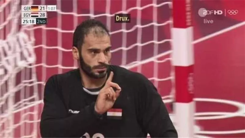 العريان : باروندو عنَف هنداوي وهدده بالطرد بعد إشارته للاعب ألمانيا