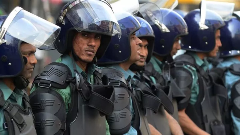 الشرطة البنغالية تعلن عن مصرع 17شخصا إثر صاعقة حفل زفاف على مركب