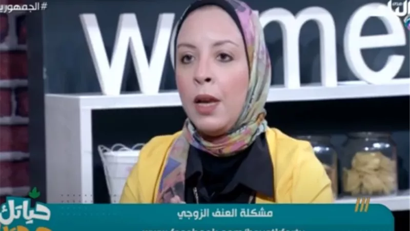 بالفيديو.. استشاري: 70% من جرائم المرأة تاتي في إطار الدفاع عن النفس