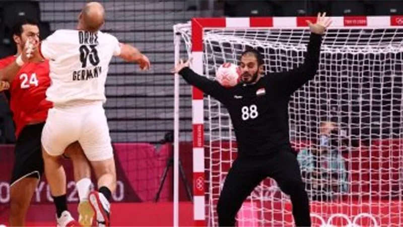 مازال منتخب فرنسا يتفدم على منتخب مصر 25-22