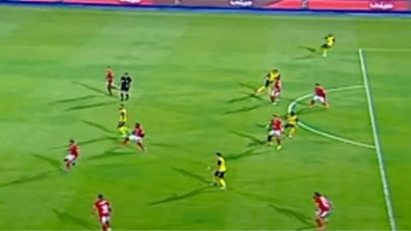 الفار يلغي ركلة جزاء لدجلة أمام الأهلى