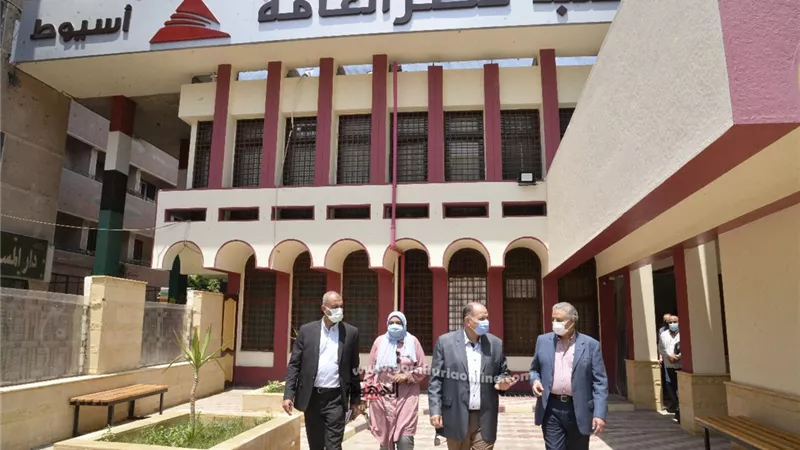 محافظ أسيوط يلتقي مدير صندوق مكتبات مصر العامة ويتفقدا أعمال التطوير لمقر الفرع الرئيسي
