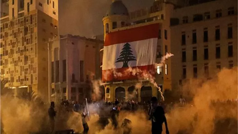 الصليب الأحمر: ارتفاع عدد مصابى احتجاجات بيروت إلى 54 شخصا