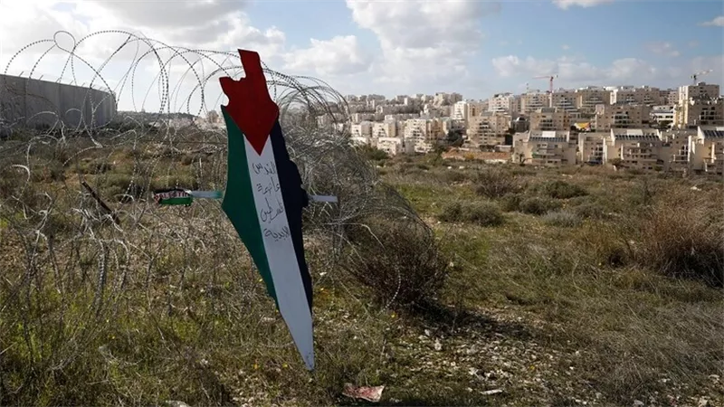 دبلوماسيون أوروبيون يزورون الضفة الغربية ويؤكدون رفضهم للاستيطان الإسرائيلي