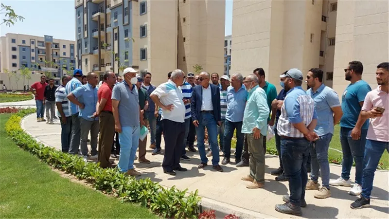 قيادات هيئة المجتمعات تتفقد مشروع الإسكان الإجتماعى فى مدينة حدائق العاصمة.. بالصور