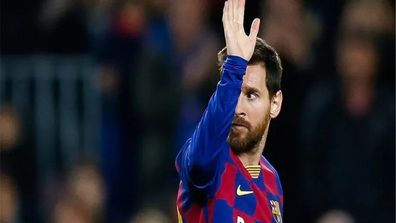 رئيس برشلونة يكشف اسباب رحيل ميسى عن البارسا