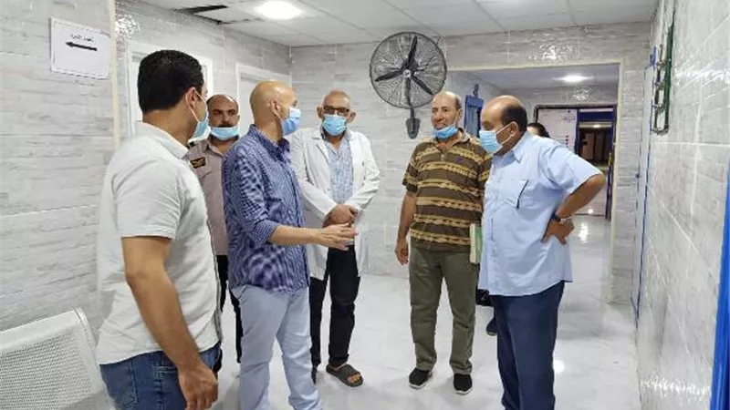 مدير صحة الشرقية يفاجئ مستشفي أولاد صقر ويتابع أعمال التطوير ..صور