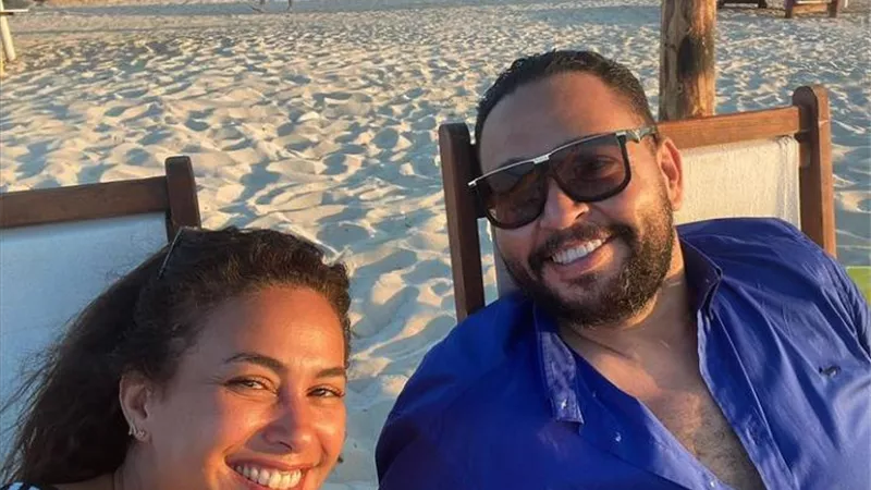 بإبتسامة جذابة .. هند صبري تخطف القلوب برفقة أحمد رزق