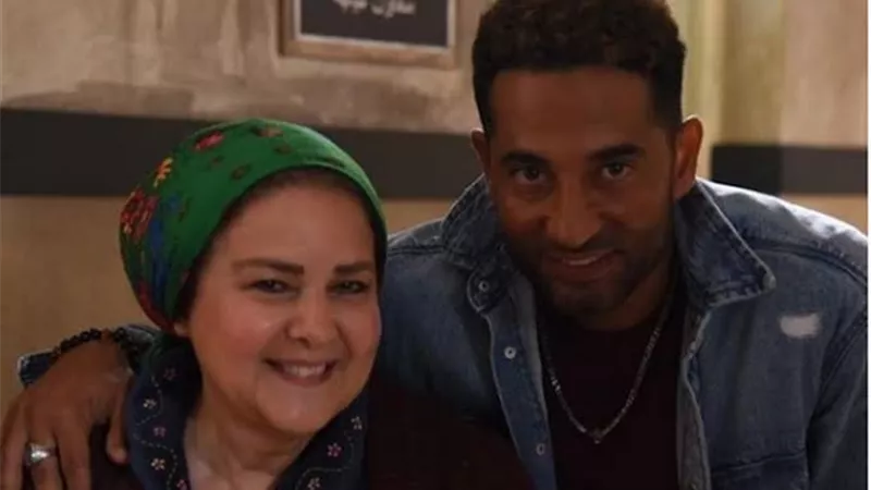 عمرو سعد يكشف اخر تطورات الحالة الصحية للفنانة دلال عبد العزيز