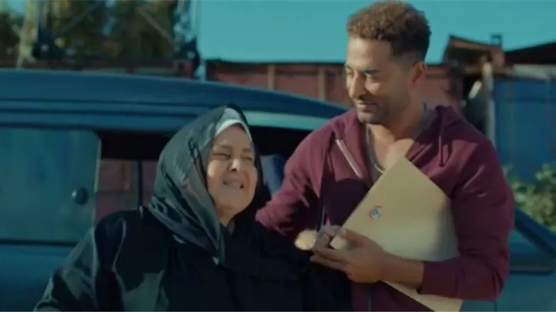 عمرو سعد يكشف حقيقة مرض دلال عبدالعزيز بكورونا خلال مشاهدها فى 