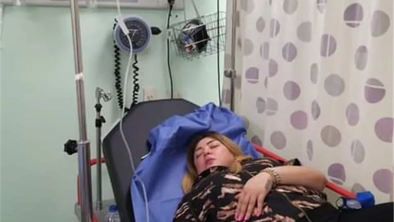 رانيا محمود ياسين تطلب من الجمهور الدعاء للفنانة مها أحمد