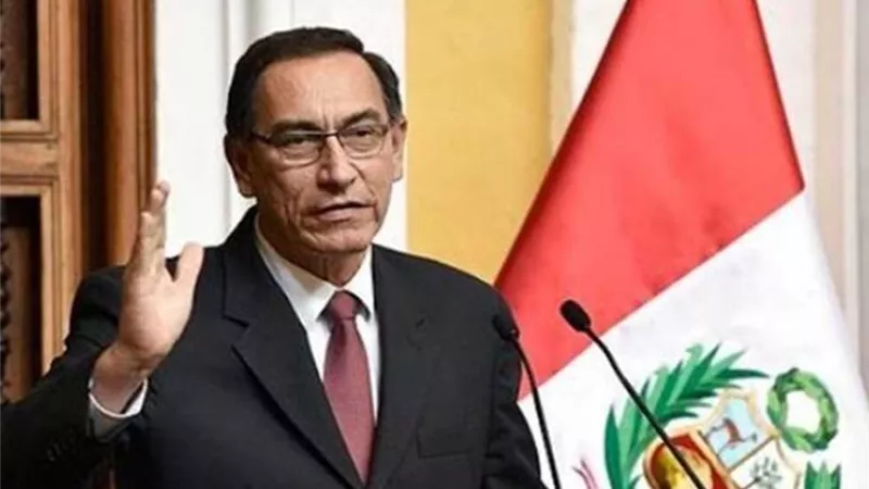 رئيس وزراء بيرو سيزار فيلانويفا يتقدم باستقالته