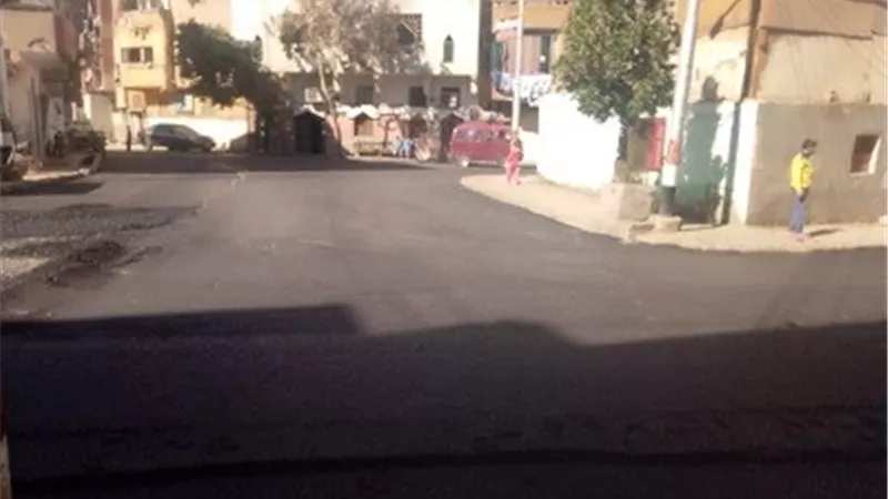 محافظ أسيوط : استكمال اعمال الرصف بشوارع 