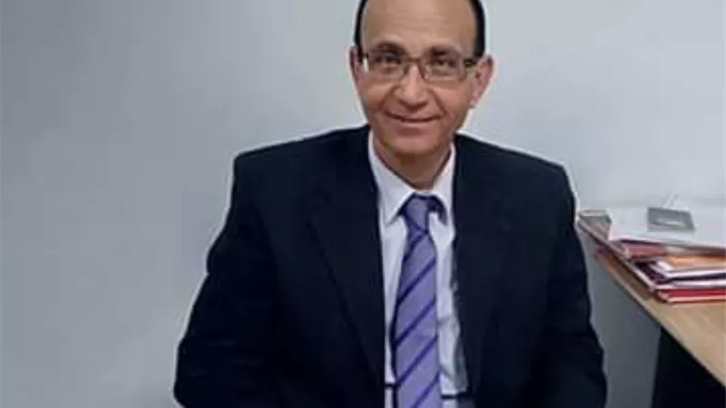 إحباط تهريب أجهزة تنصت وتتبع بمطار برج العرب