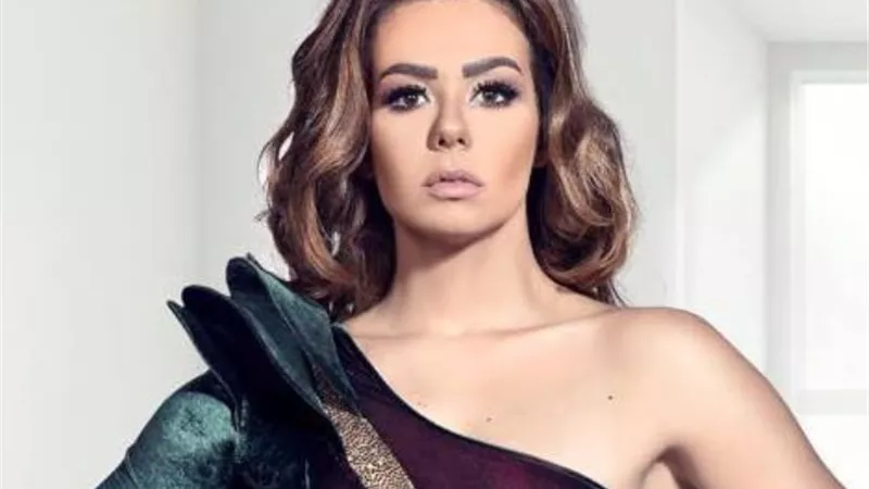 ايمى سالم فى أطلالة جذابة تشعل 