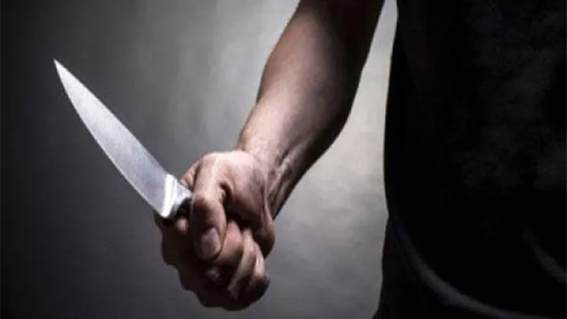 قاتل زوجته بسلاح ابيض: وجدت رسائل على تليفونها من رجل