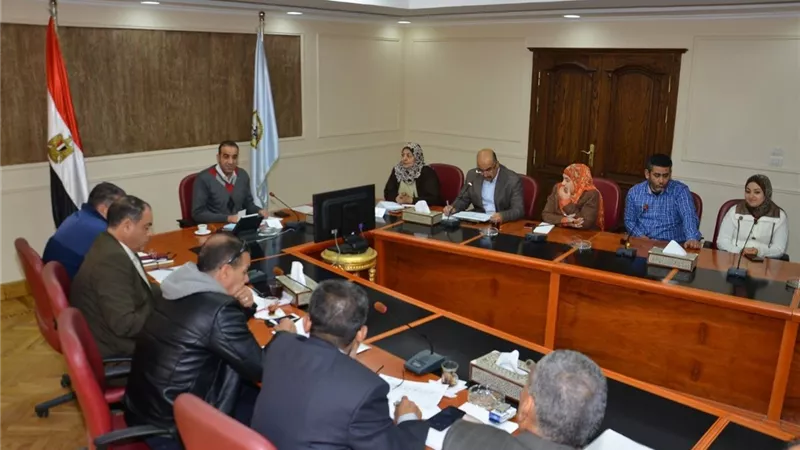 تقديم الدعم الفنى للإسراع فى إنهاء معاينة طلبات تقنين الاراضى بمطروح