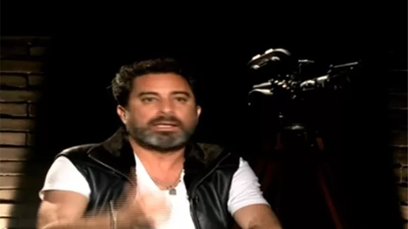 رأى صادم لـ هادى الباجورى بشأن منع القبلات فى السينما .. فيديو