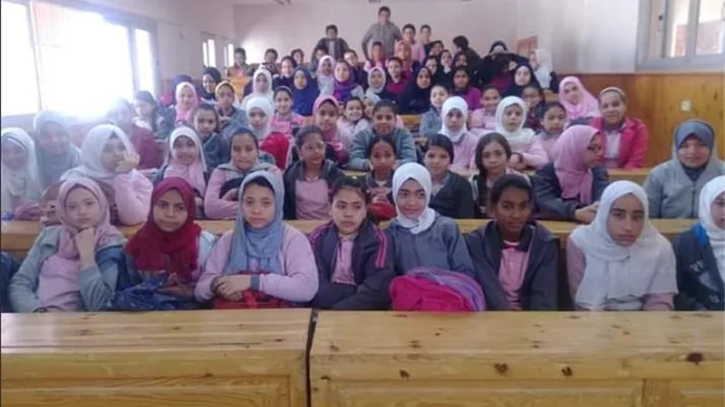 حسن الخلق عنوان لقاء أوقاف العبور بطلاب المدارس