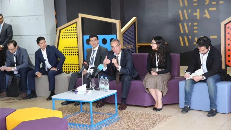 وزير الاتصالات: اعداد استراتيجية وطنية للذكاء الاصطناعي بالتعاون مع التعليم العالي