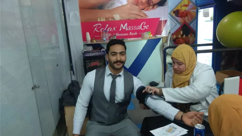 مستشفي فاقوس يشارك في فحص المواطنين بصالة جيم