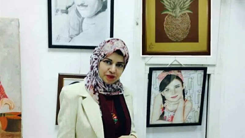 مى خفاجة بنت طنطا تعشق الرسم وتسعى لتحقيق حلمها .. صور