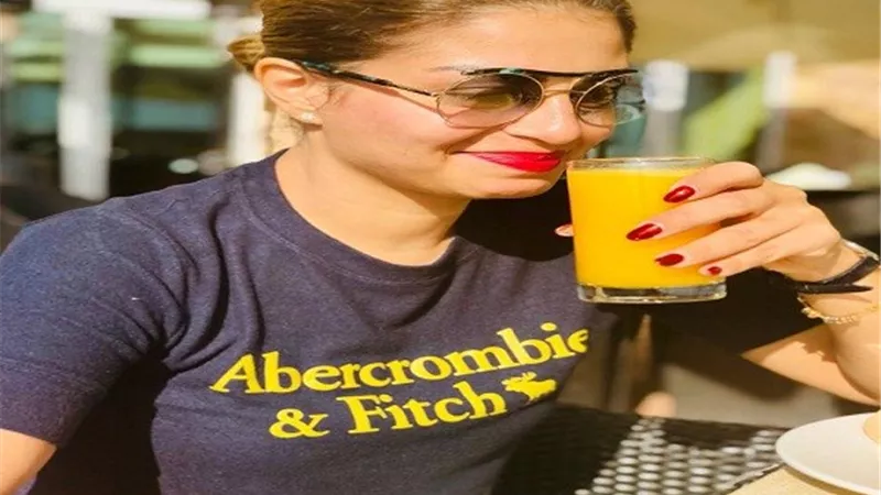 منة فضالى تشعل السوشيال ميديا بصور جديدة