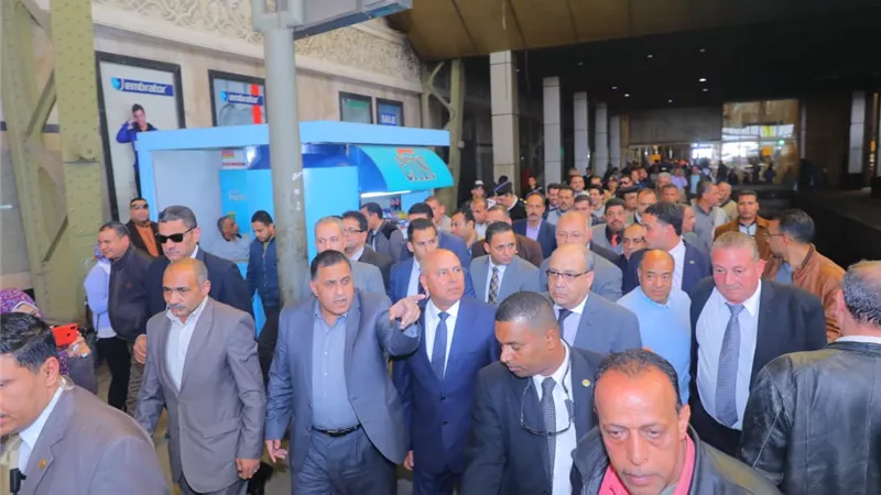 تصريح هام لوزير النقل الجديد بشأن تطوير السكة الحديد.. صور