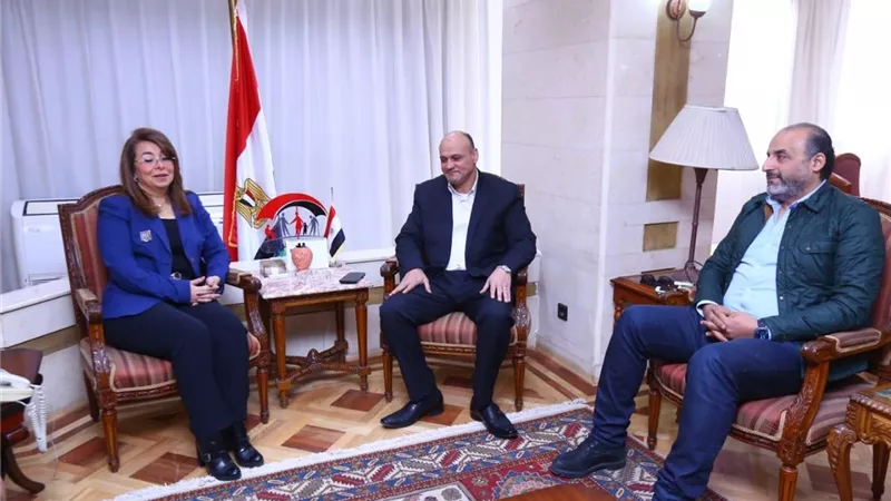 غادة والى توافق على فتح التأمينات للصحفيين