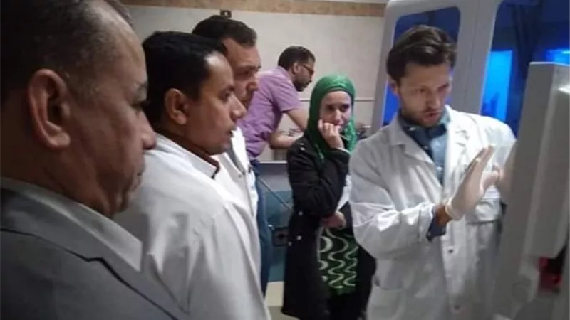 وفد أجنبى يزور عيادة التأمين الصحى بأبوكبير لتقييم جهاز الـ P. C. R