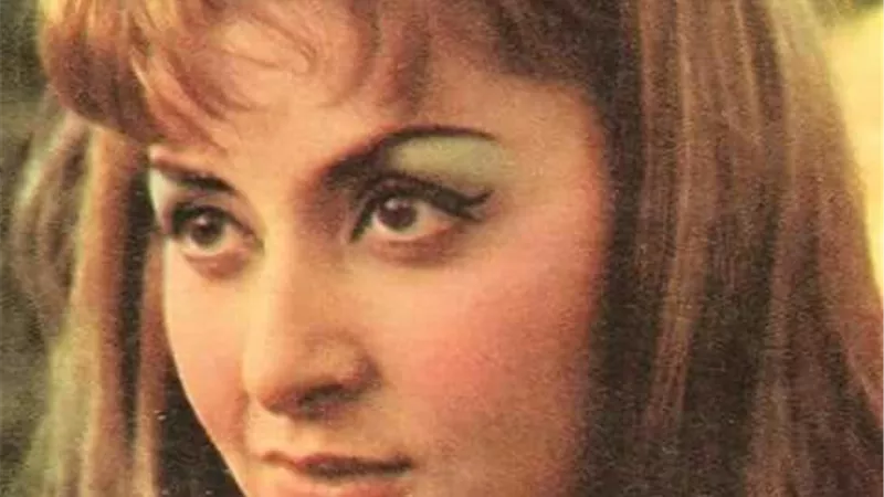 تعرف على الابن الوحيد للفنانة ليلى طاهر صاحب المنصب المرموق