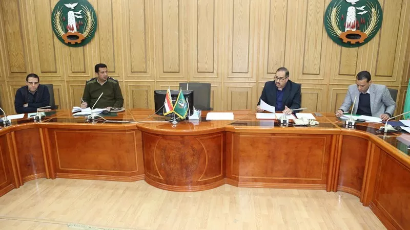 سيارات ٧ راكب للحد من زخف التكاتك بالمنوفية