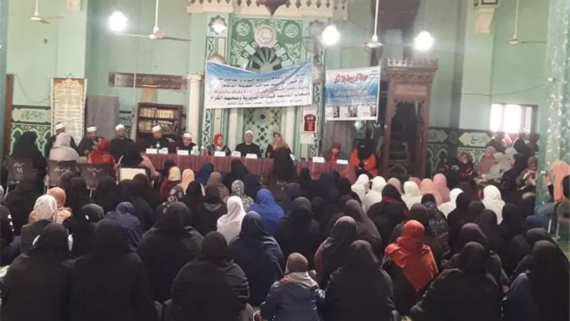 ندوات لتوعية السيدات بالمساجد ضمن مبادرة 
