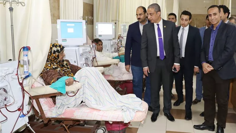 محافظ سوهاج يشهد ختام الدورة التدريبية للأطقم الطبية بوحدات الكلى..صور