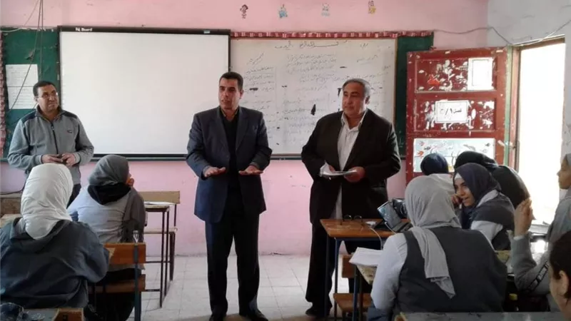مدير تعليم الخانكة يتابع تدريبات معلمي الصف الأول الثانوي علي النظام التعليمي الجديد